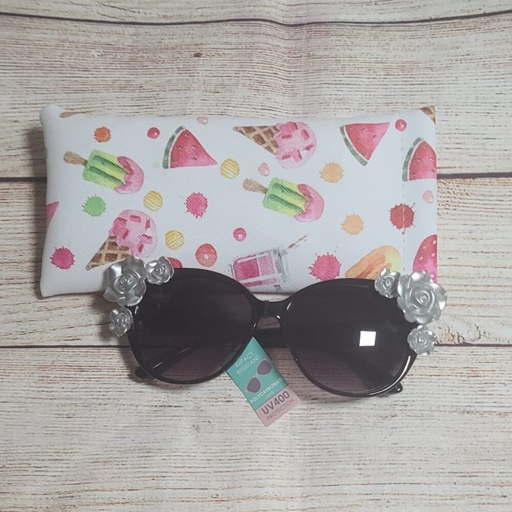 Retro Optix 3-D Roses Embellished Sunglasses with Pouch - Black with Silver- NEW